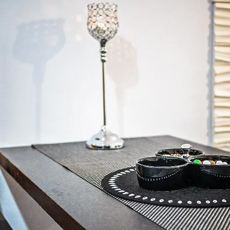 Design Centrum-garbary Street Apartment Poznan
