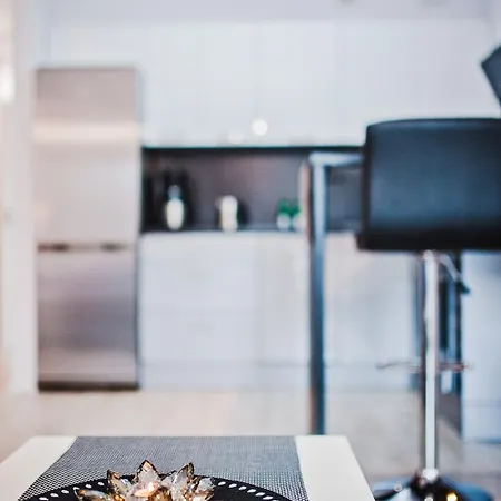 Daire Design Centrum-garbary Street *